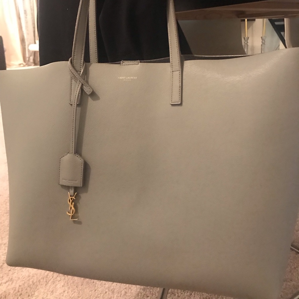 💯 Auth Saint Laurent Large Shopping tote bag🌷